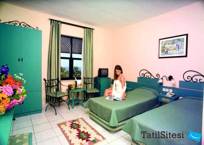 Club Titan Hotel